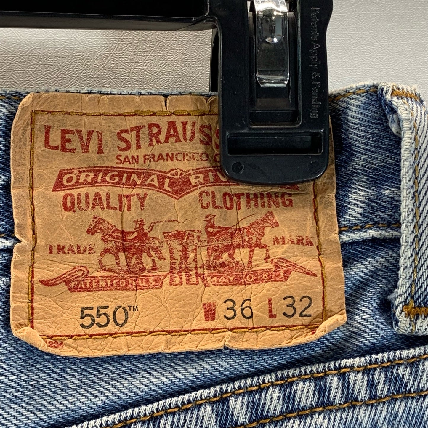 LEVI’S Men’s Light Blue 550 Relaxed-Fit Five-Pocket Denim Jeans SZ 36X32