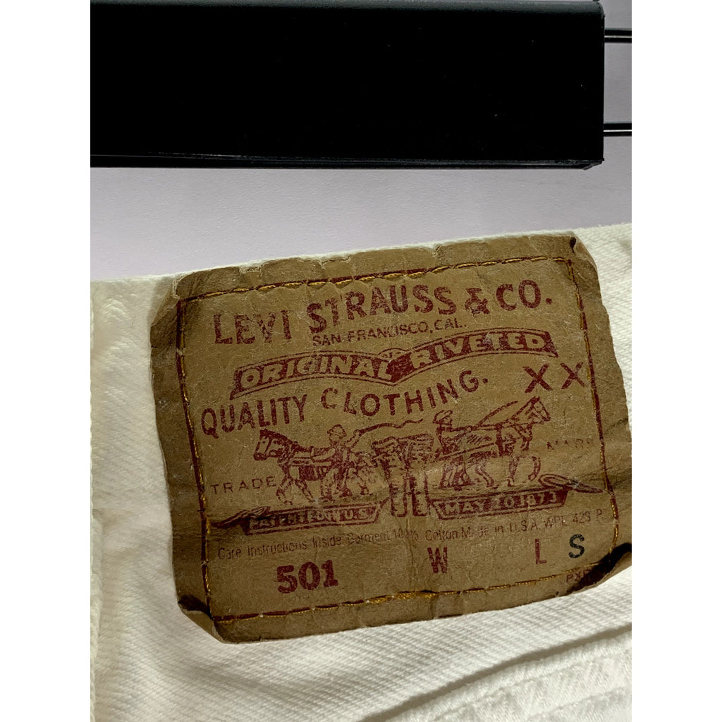 LEVI'S Women's White Vintage 501 Short Slim-Leg Button-Fly Five-Pocket Jean SZ23