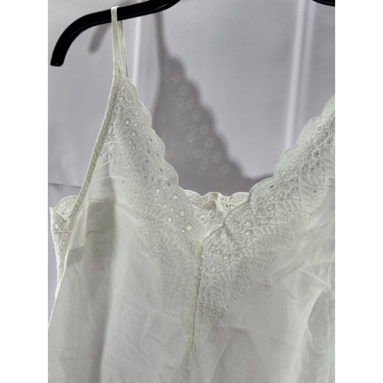 SPLENDID Women's White Taylor Eyelet V-Neck Adjustable-Strap Tank Top SZ M