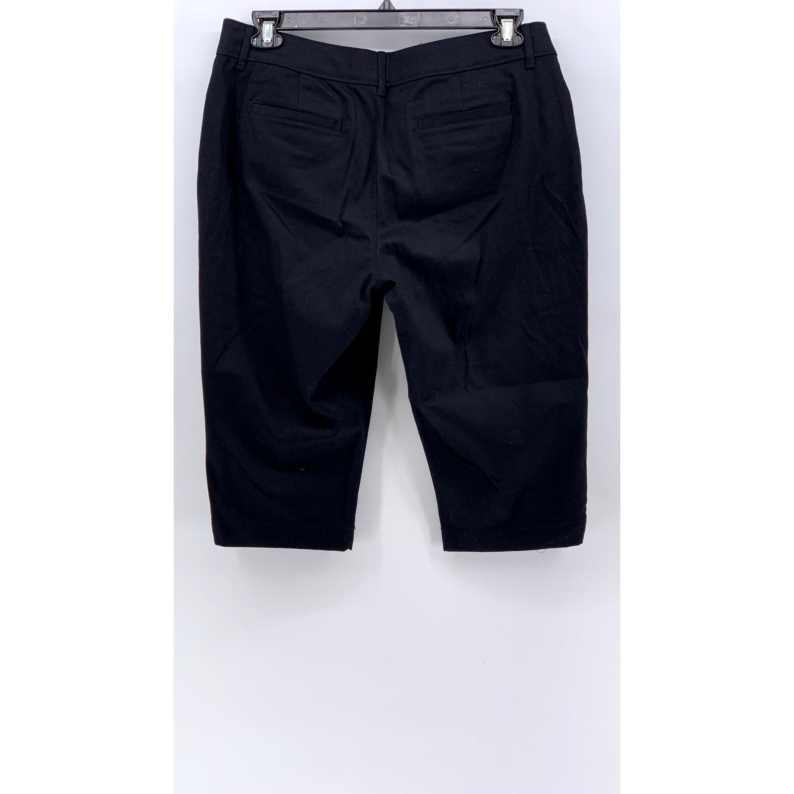 ST. JOHN’S BAY Women’s Petite Black Solid Capri Pants SZ 14P