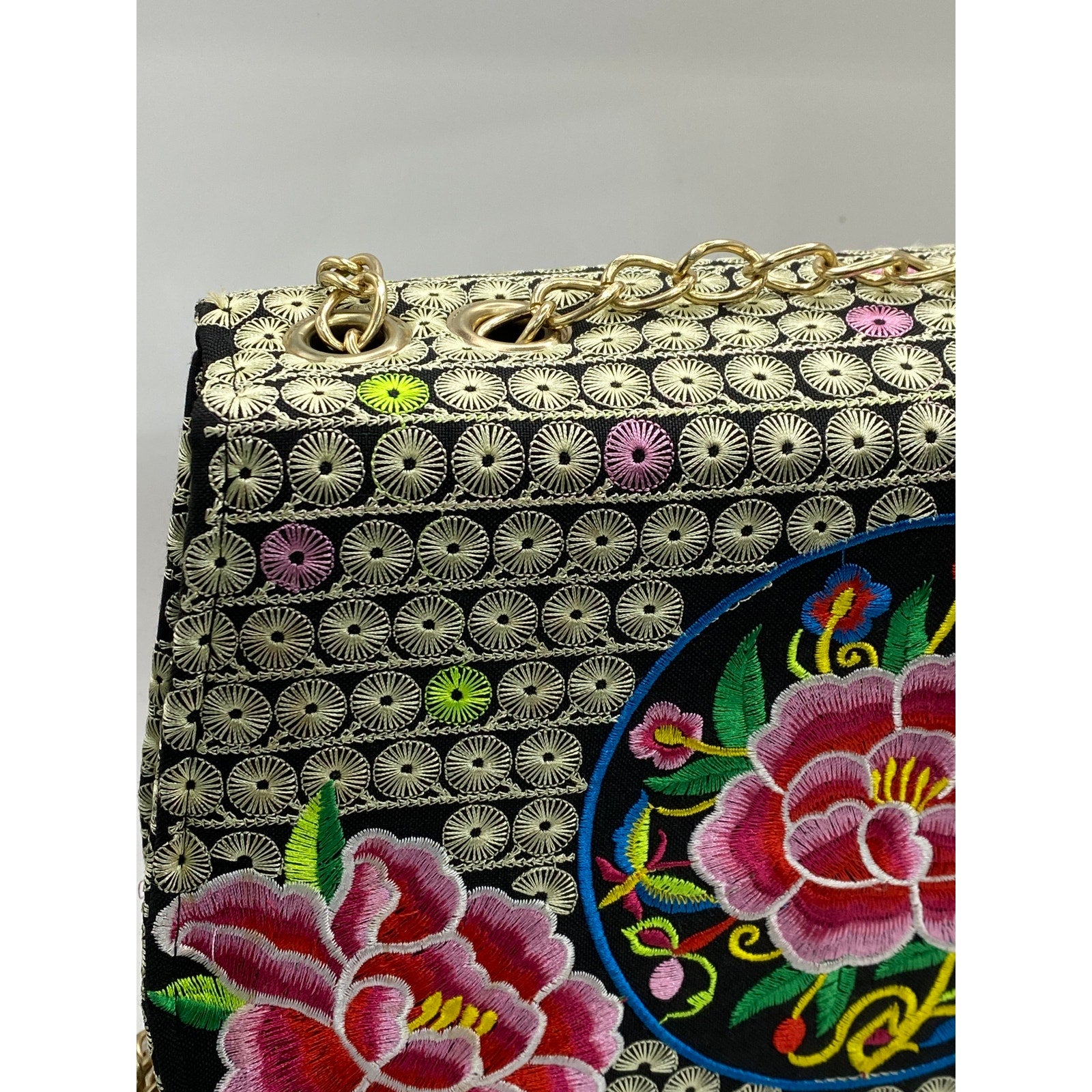 UNBRANDED Women's Black-Multi Dahlia Embroidered Flap Chain-Strap Bag