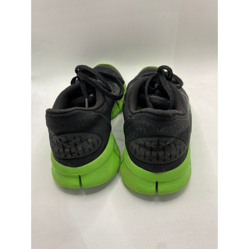 NIKE Boys' Black-Green Free Run III Mesh Lace-Up Active Sneakers SZ 5.5Y