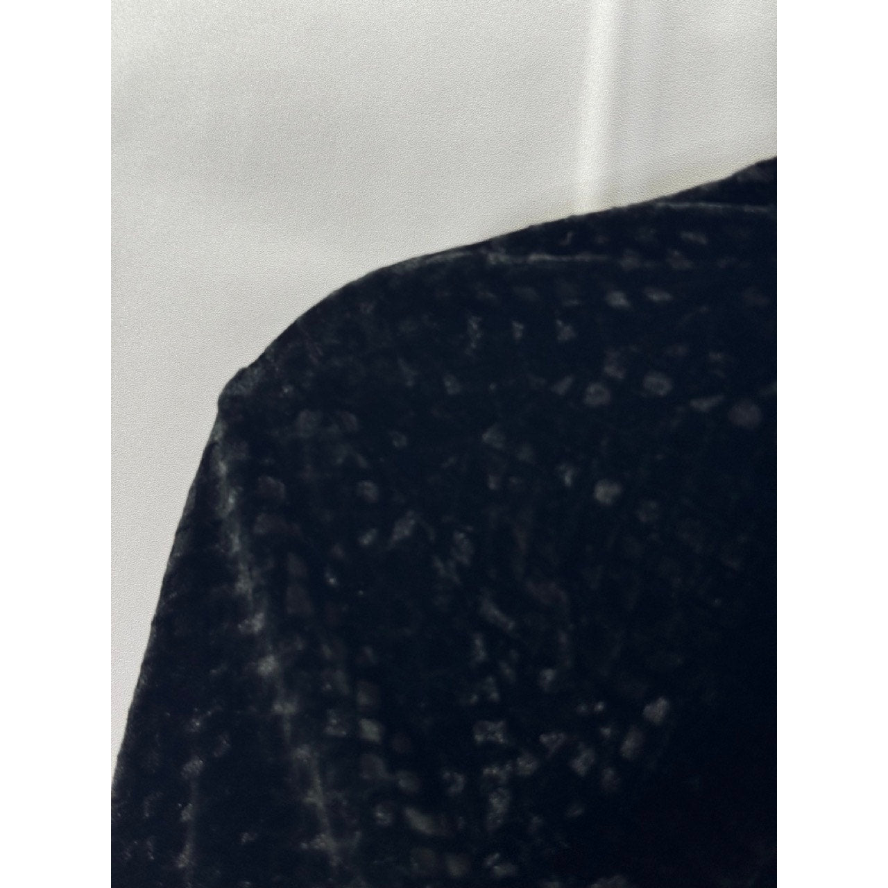 UNBRANDED Women's Black Velvet Long Sleeve V-Neck Tie-Front Top SZ M