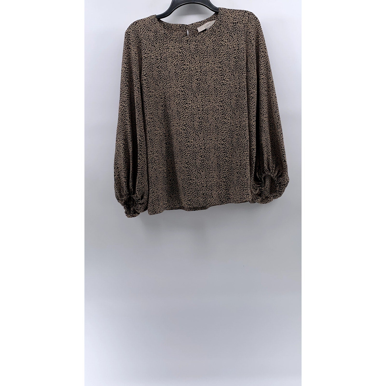 LOFT Women's Brown Animal Print Crewneck Long Sleeve Back Keyhole Top SZ M