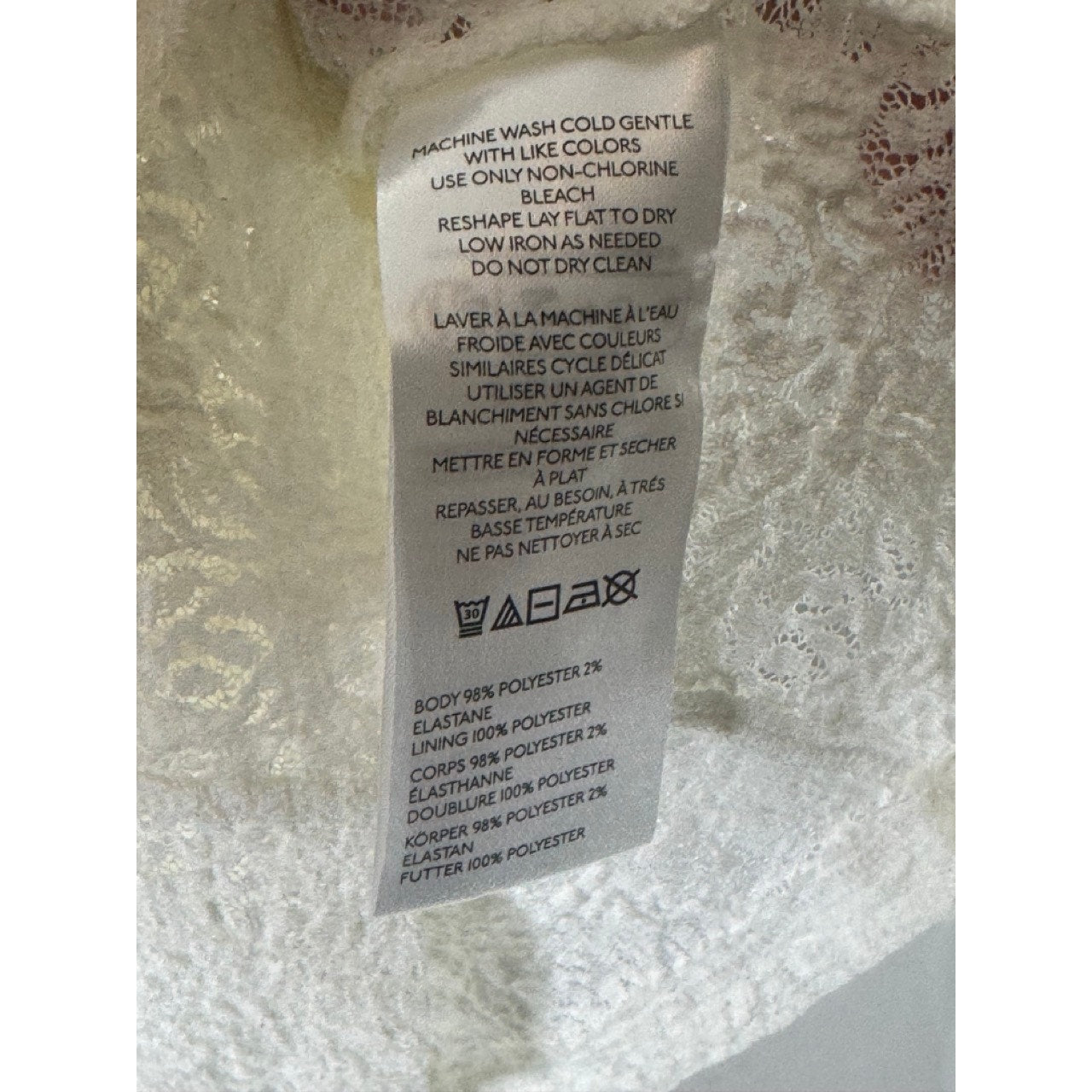 URBAN OUTFITTERS Women's White/Black Lettuce-Trim Floral Lace Tie-Front Top SZ S