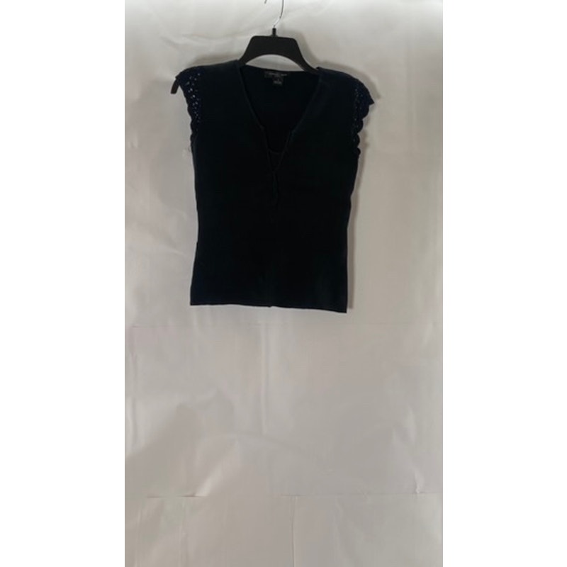 AUGUST SILK Women's Black Ribbed V-Neck Crochet Trim Cap Sleeve Top SZ S