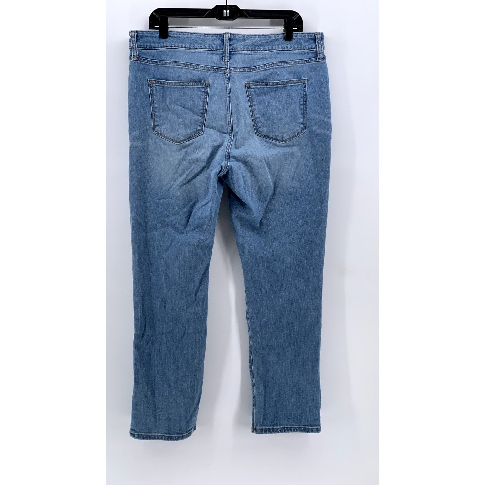 ST. JOHN'S BAY Women's Light Wash Denim Short Jeans SZ 14