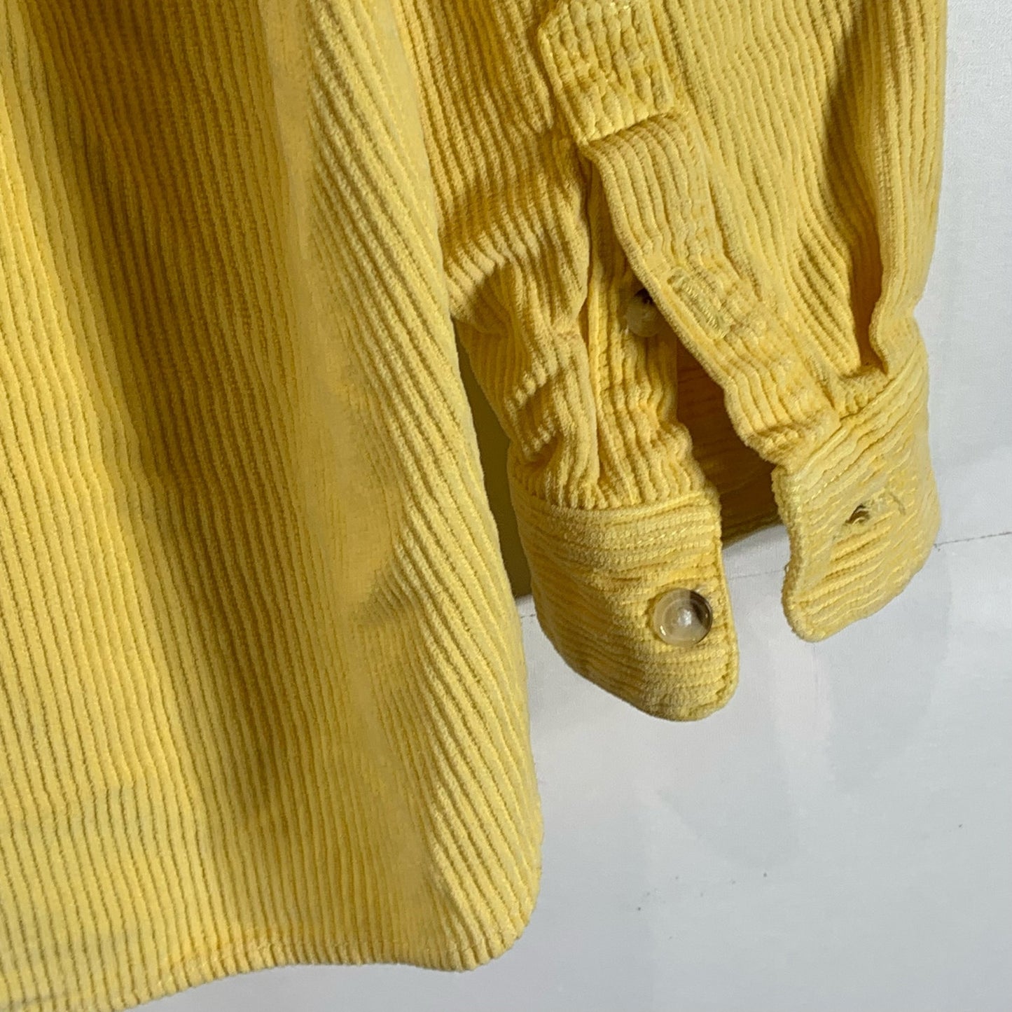 URBAN OUTFITTERS Men's Yellow Corduroy Regular-Fit Button-Up Shirt SZ M