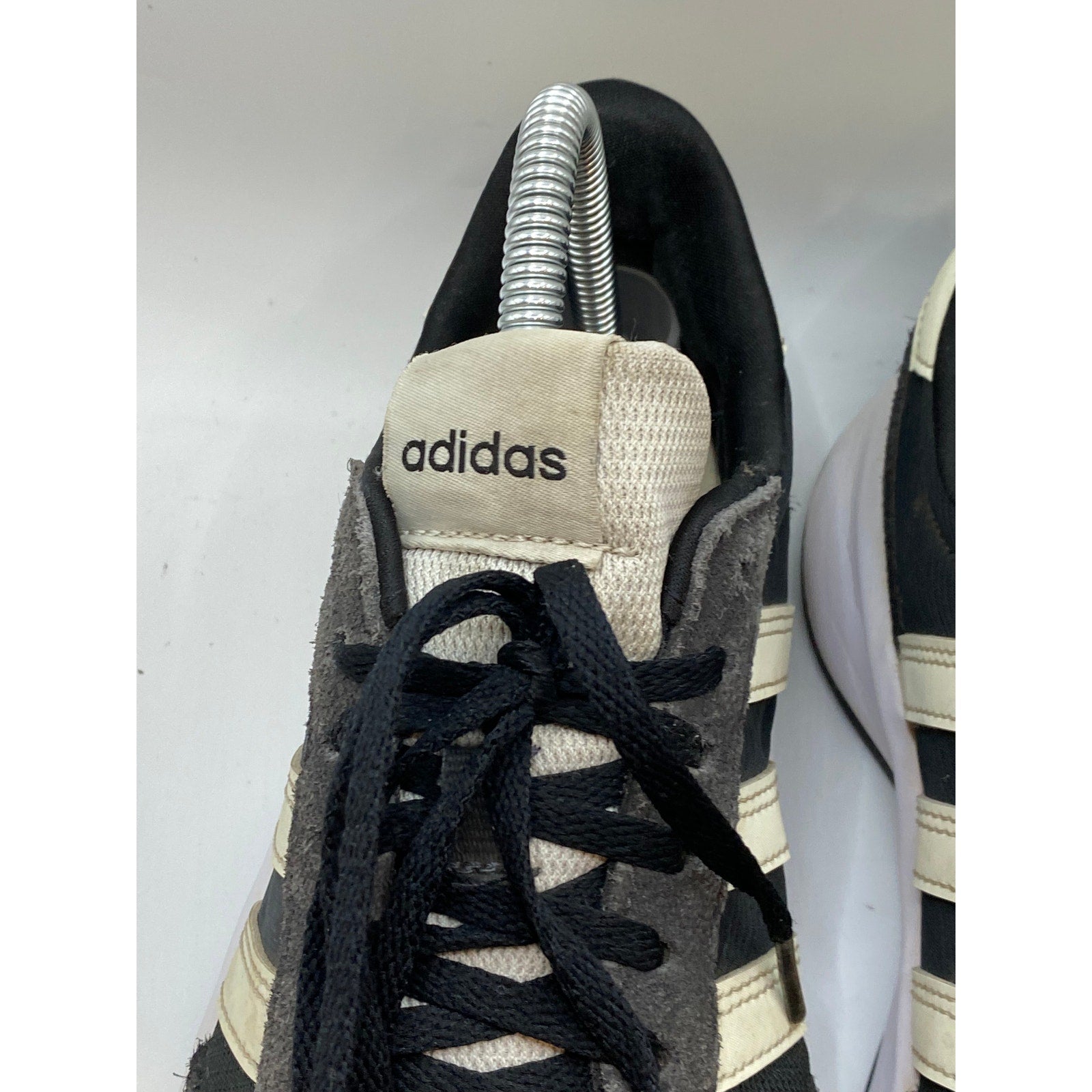 ADIDAS Women's Black-White Run70's Mesh Round-Toe Active Sneakers SZ 7