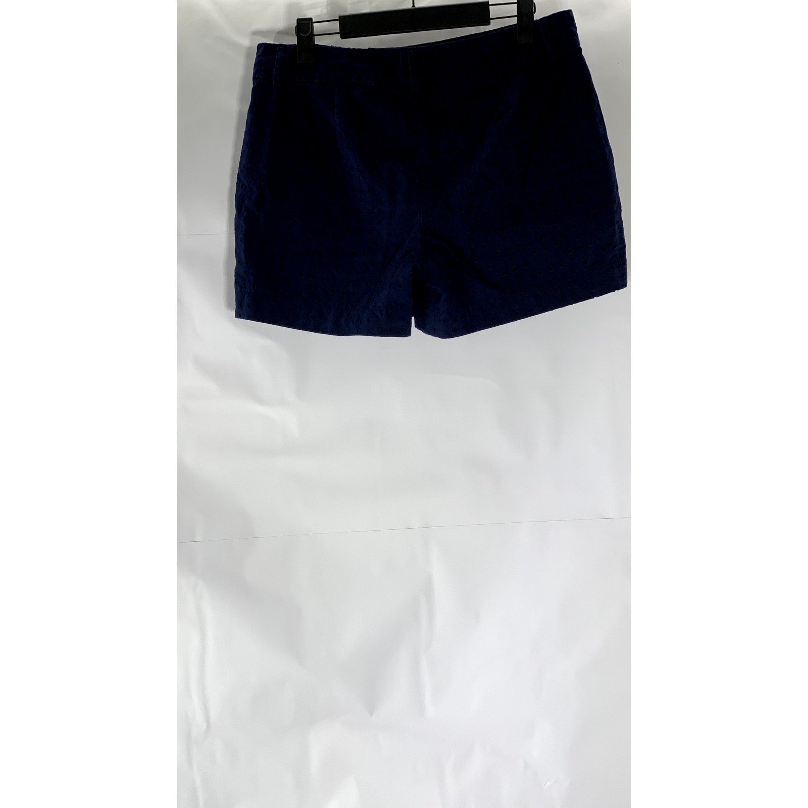 BANANA REPUBLIC Women’s Navy Blue Eyelet 4” Tailored Shorts SZ 6