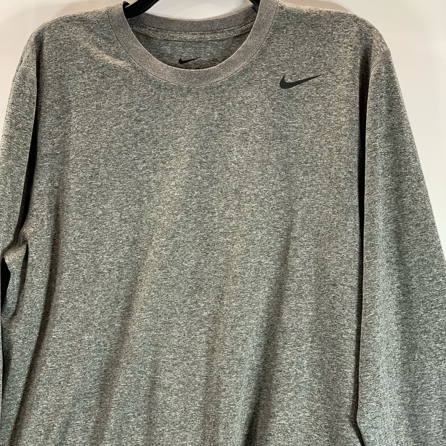 NIKE Men's Gray Swoosh logo Crewneck Dri-Fit Long Sleeve T-Shirt SZ L