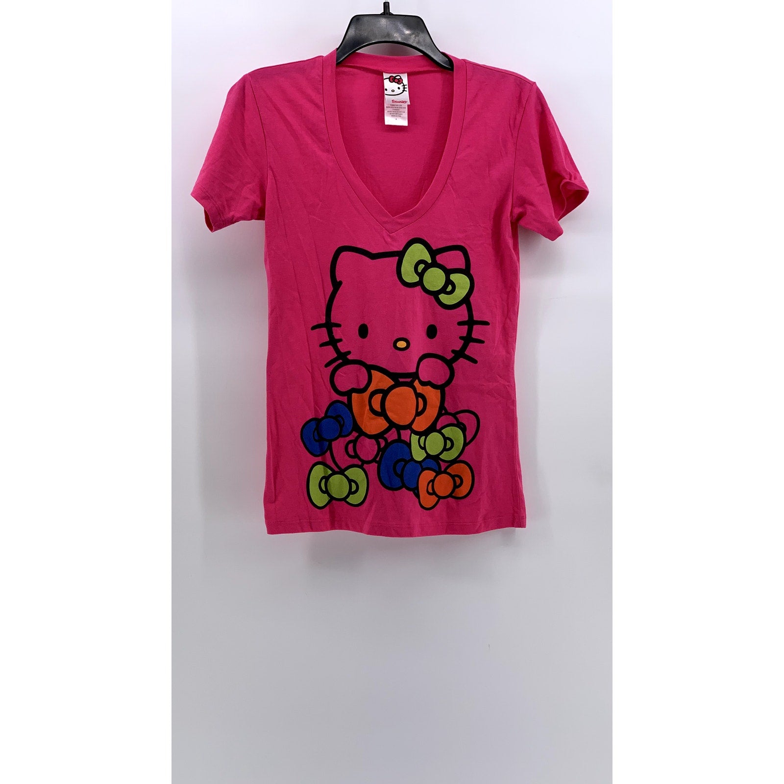 SANRIO Women's Fuchsia V-Neck Hello Kitty Graphic Short Sleeve Top SZ S