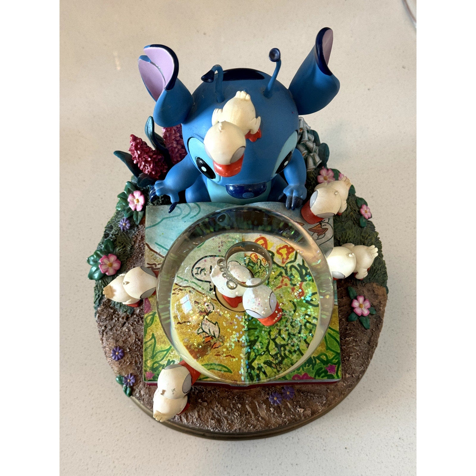 DISNEY RARE 2007 LE Lilo & Stitch Ugly Duckling Music Snow Globe 8.5"