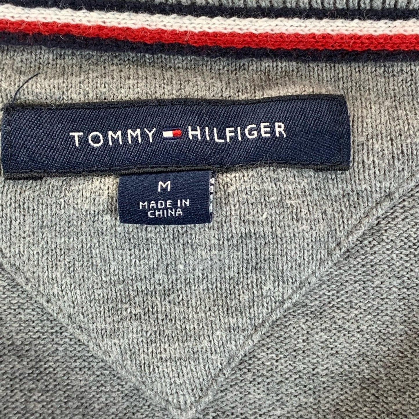 TOMMY HILFIGER Men's Light Gray V-Neck Lightweight Pullover Sweater SZ M