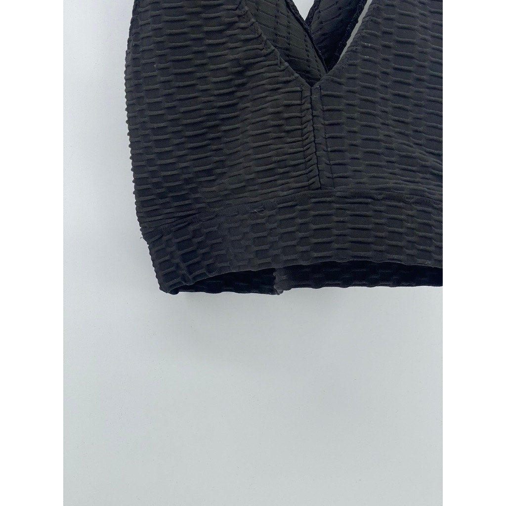 FOREVER 21 Women's Blac Textured V-Neck Cross Back Cropped Top SZ M