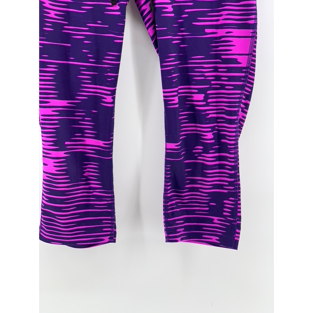 XERSION Women's Purple Printed Fitted Capri Leggings SZ M