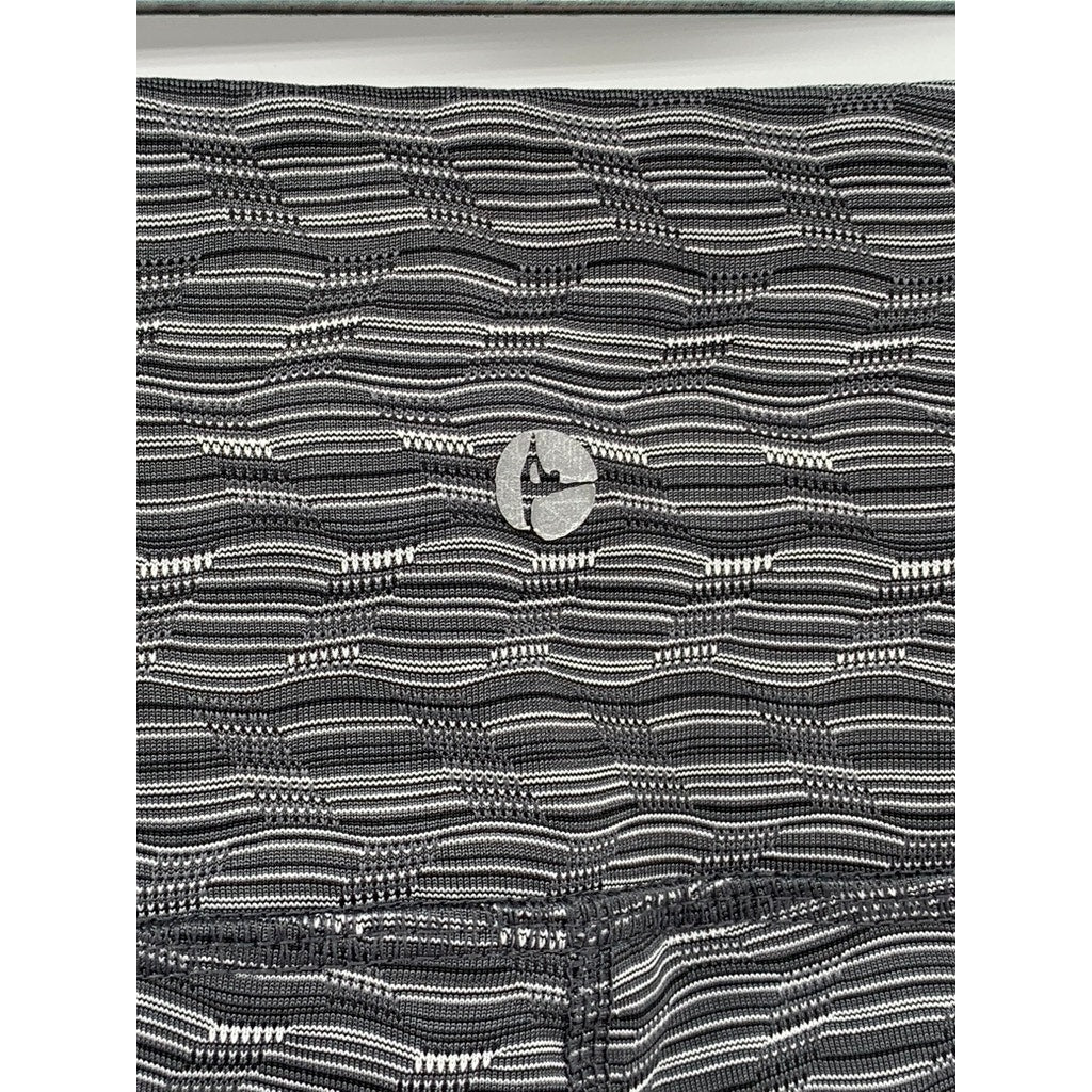 90 DEGREES BYT REFLEX Women's Gray Printed Capri Leggings SZ S