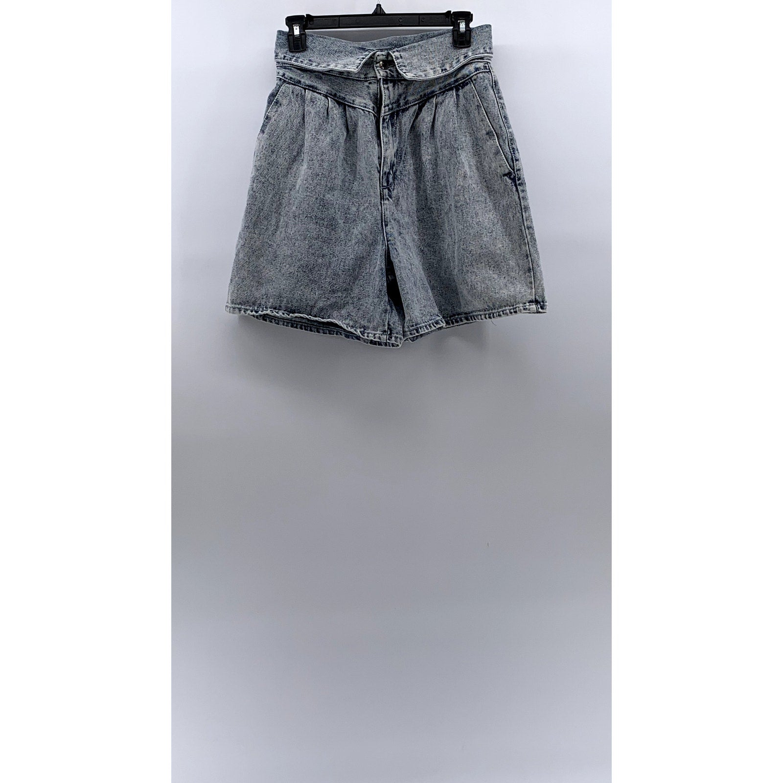 STRATOSPHERE Women's Vintage Light Wash Blue Fold-Over Waist Shorts SZ 11/12