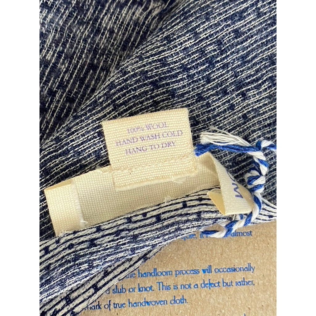 INDIGO HANDLOOM Women's Blue-White Printed Fringe Knit Scarf SZ OS