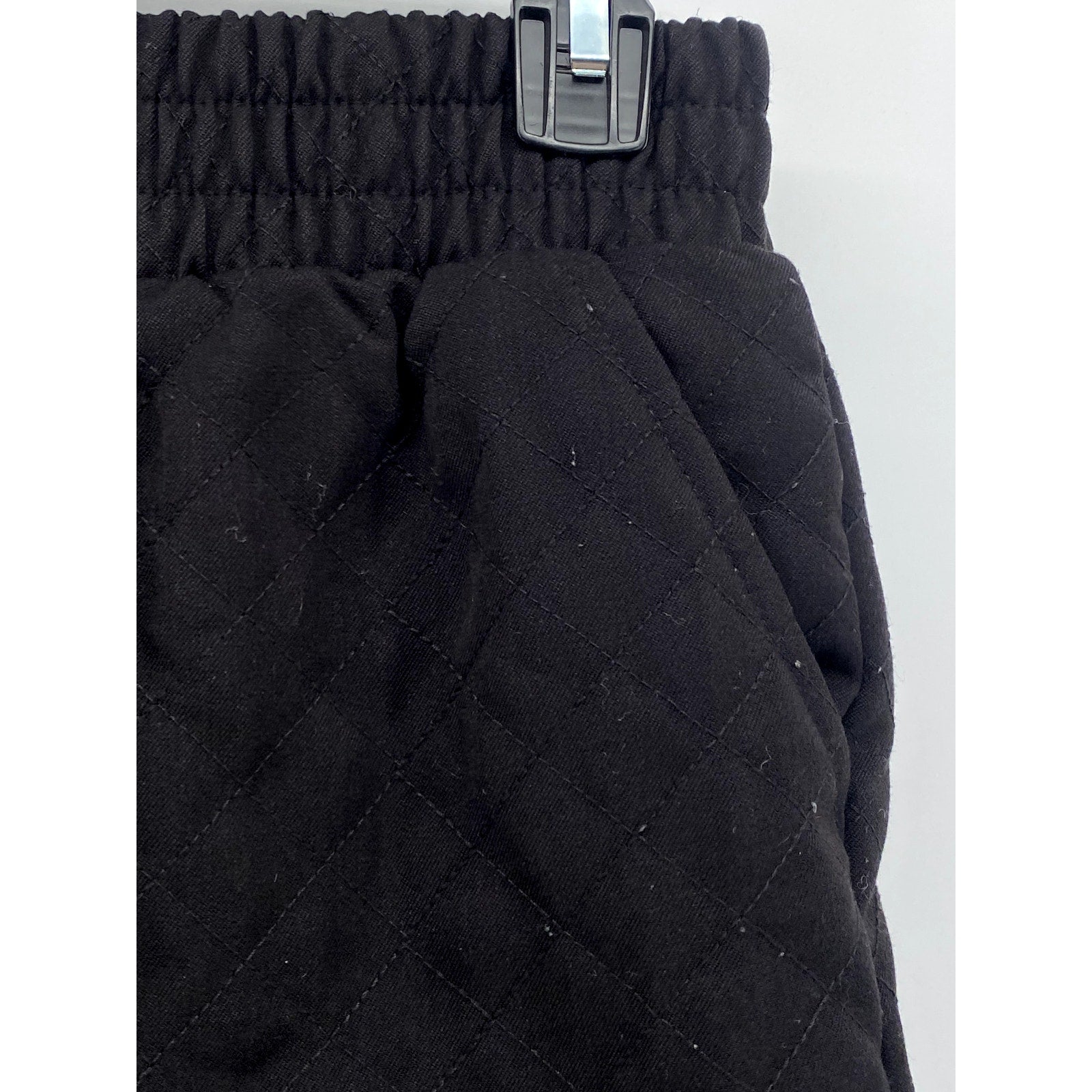 FOREVER 21 Women's Black Quilted Casual Pull-On Elastic Waist Shorts SZ S