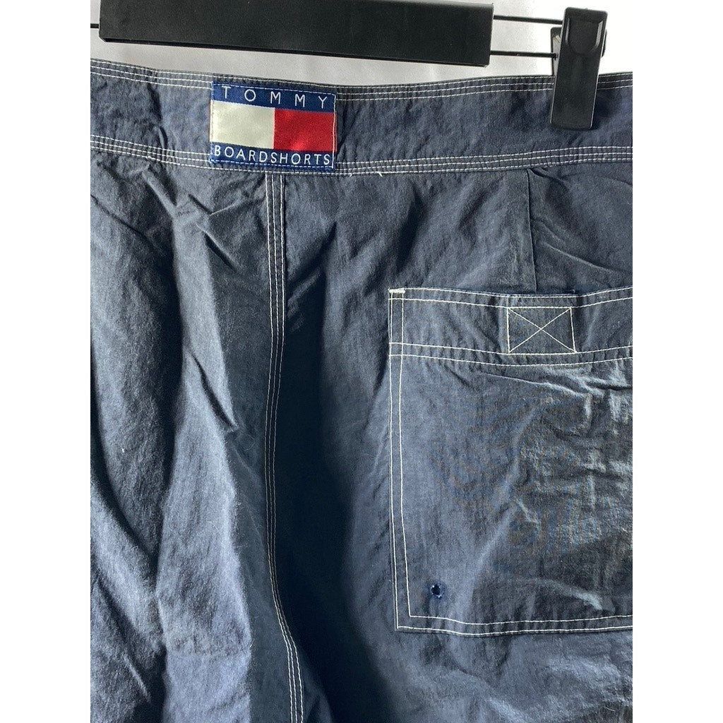 TOMMY HILFIGER Men's Vintage Navy-Cream International Games Board Shorts SZ M