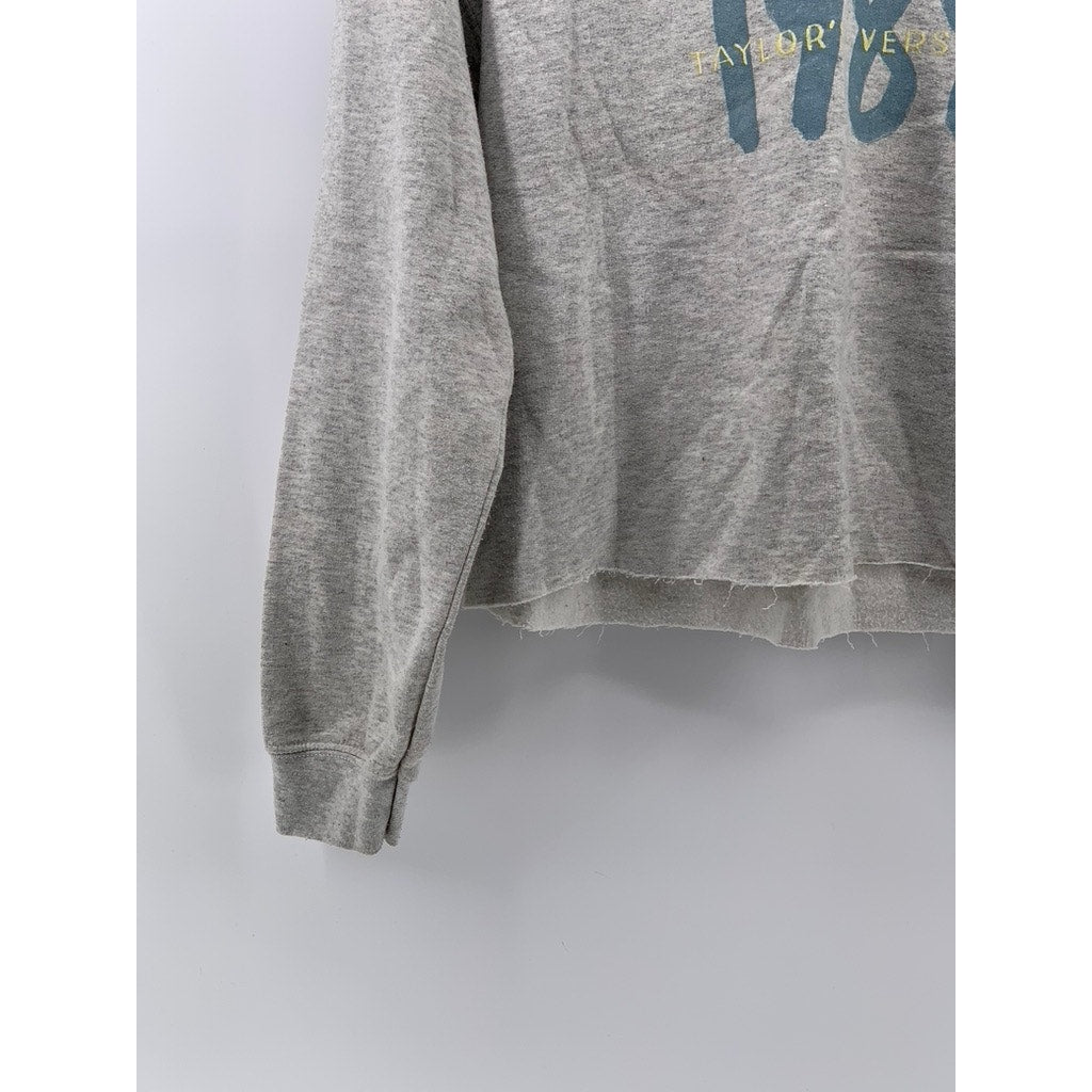 TAYLOR SWIFT Women's Gray Taylor's Version Graphic Sweatshirt SZ S