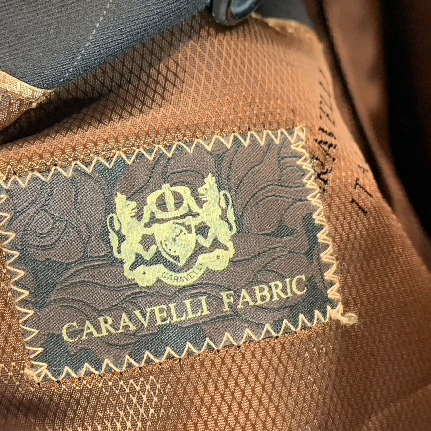 CARAVELLI Men's Black Pinstripe Three-Button Suit Jacket SZ 44S