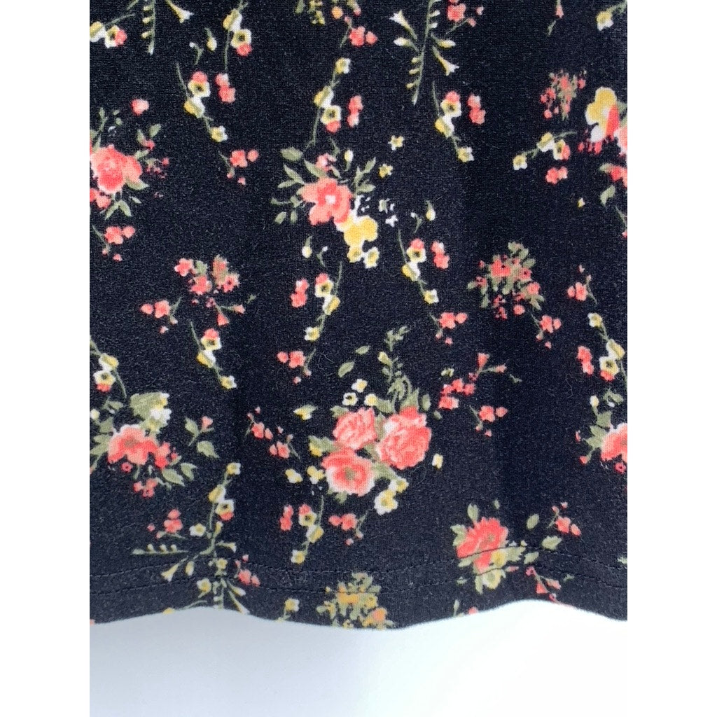 KISS Women's Black Floral Print Puff Short Sleeve Top SZ L