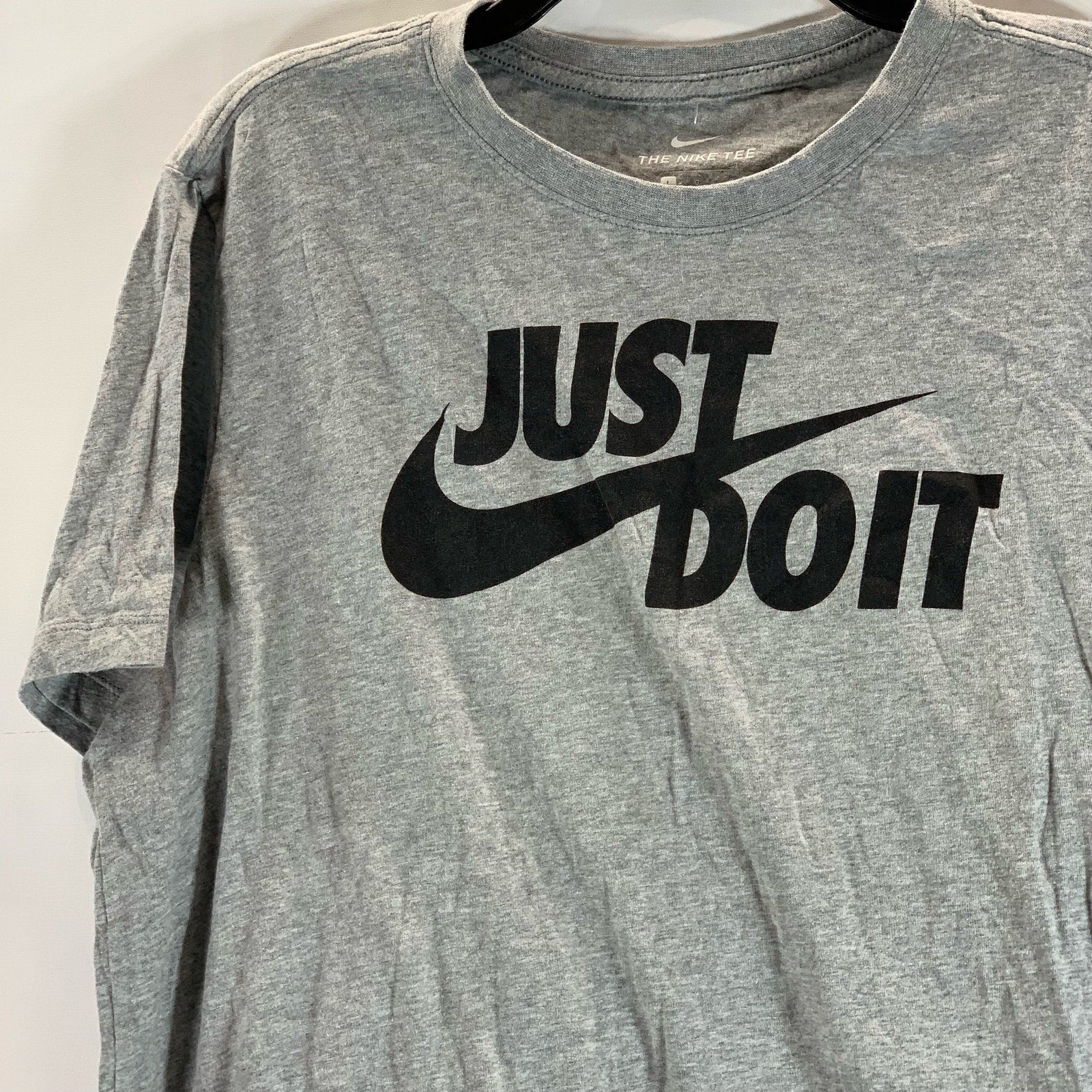 NIKE Sportswear Men's Gray/Black Just Do It Crewneck Short Sleeve T-Shirt SZ L