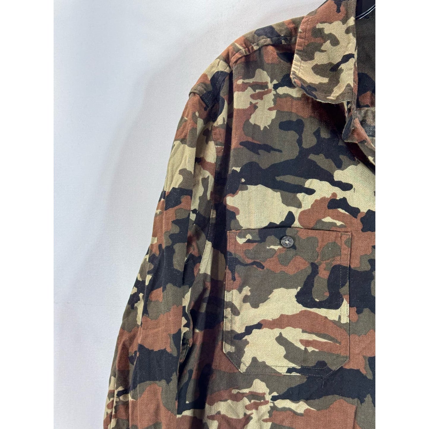 GOODFELLOW & CO Men's Green Camo Standard-Fit Button-Up Long Sleeve Shirt SZ L