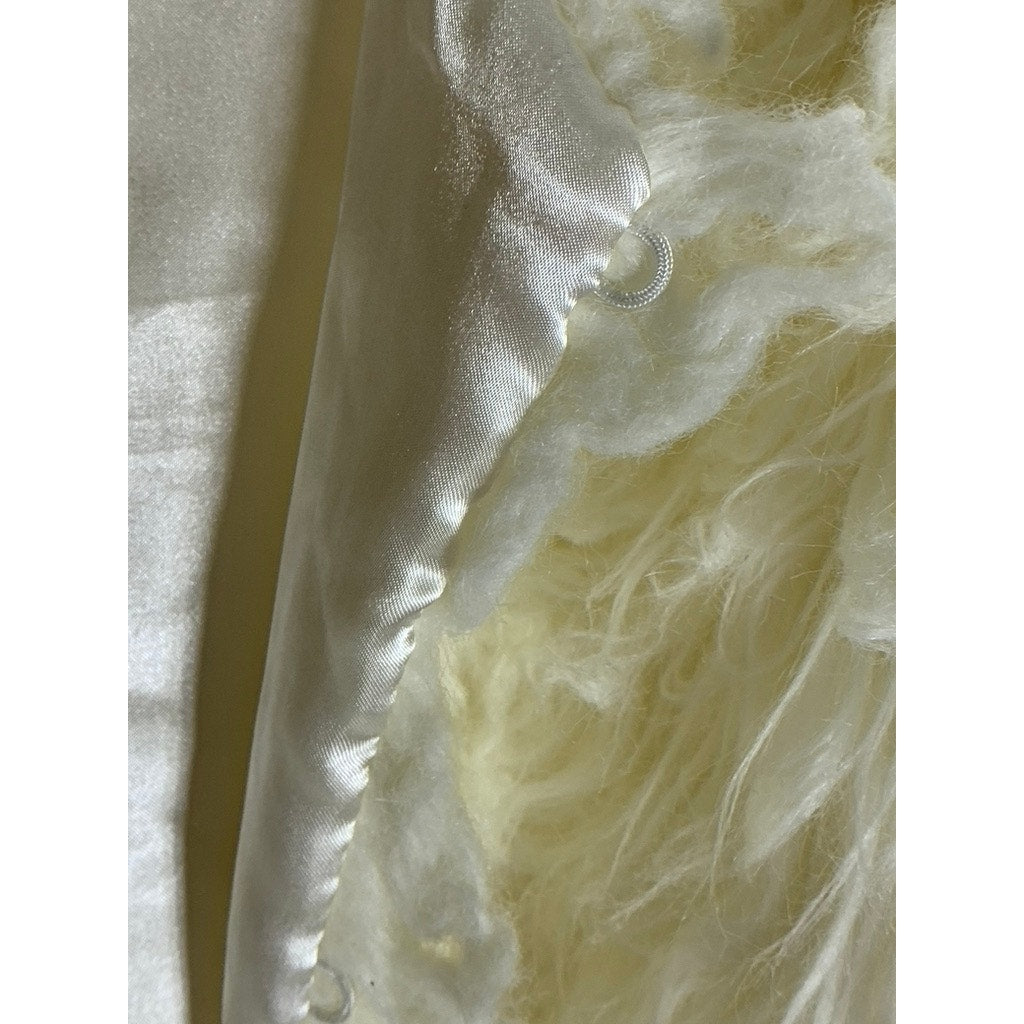 CHICWISH Women's Cream Faux-Fur Satin Lined Glam Jacket SZ S