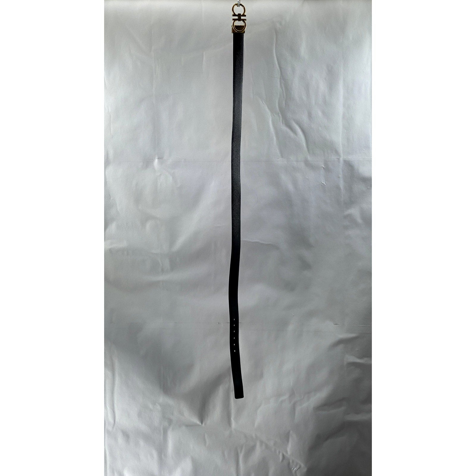 FERRAGAMO Men's Black-Red Leather Reversible Gancini Belt