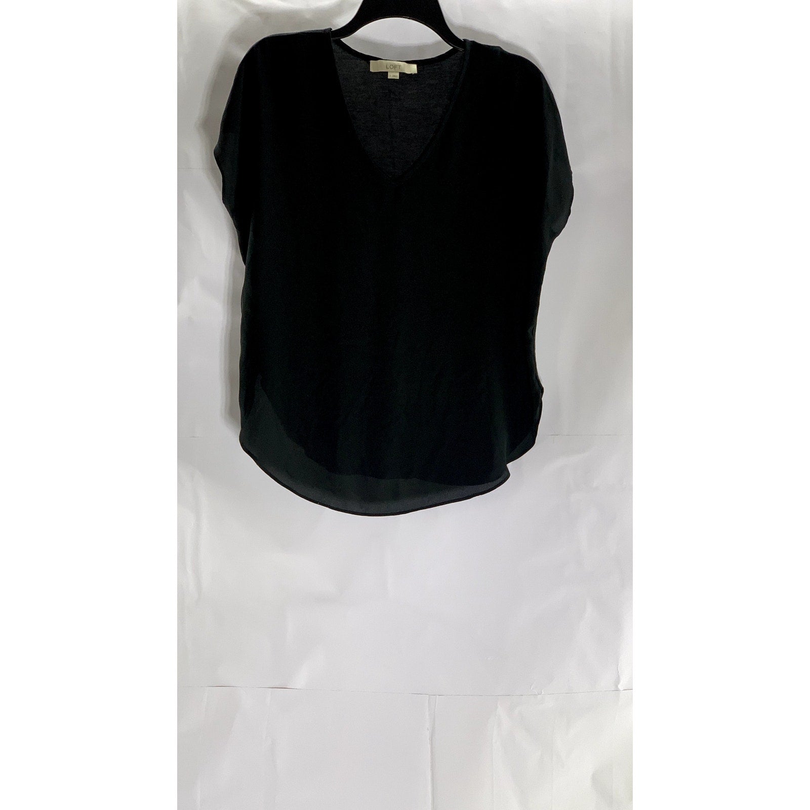 LOFT Women's Black Solid Sheer V-Neck Short Sleeve Round Hem Top SZ S