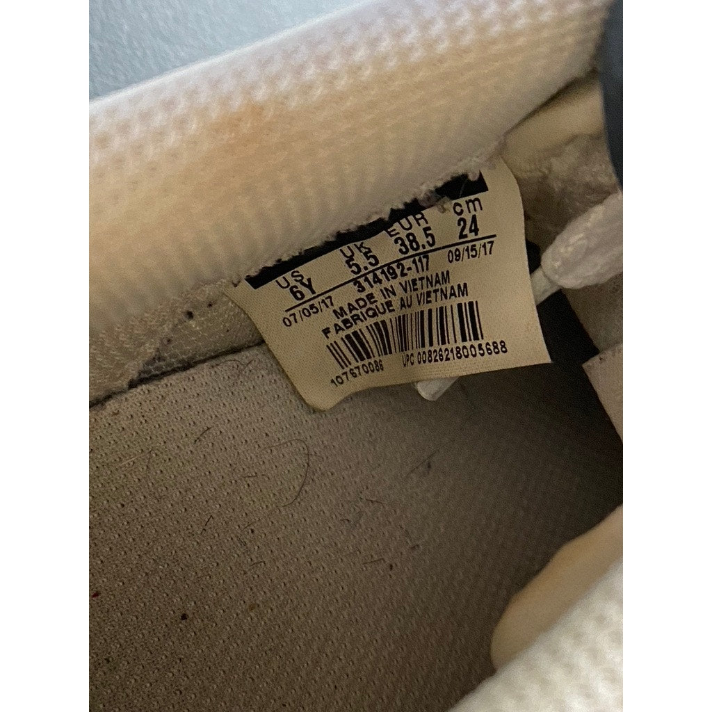 NIKE Kids White Air Force 1 LE Perforated Round-Toe Lace-Up Sneakers SZ 6Y