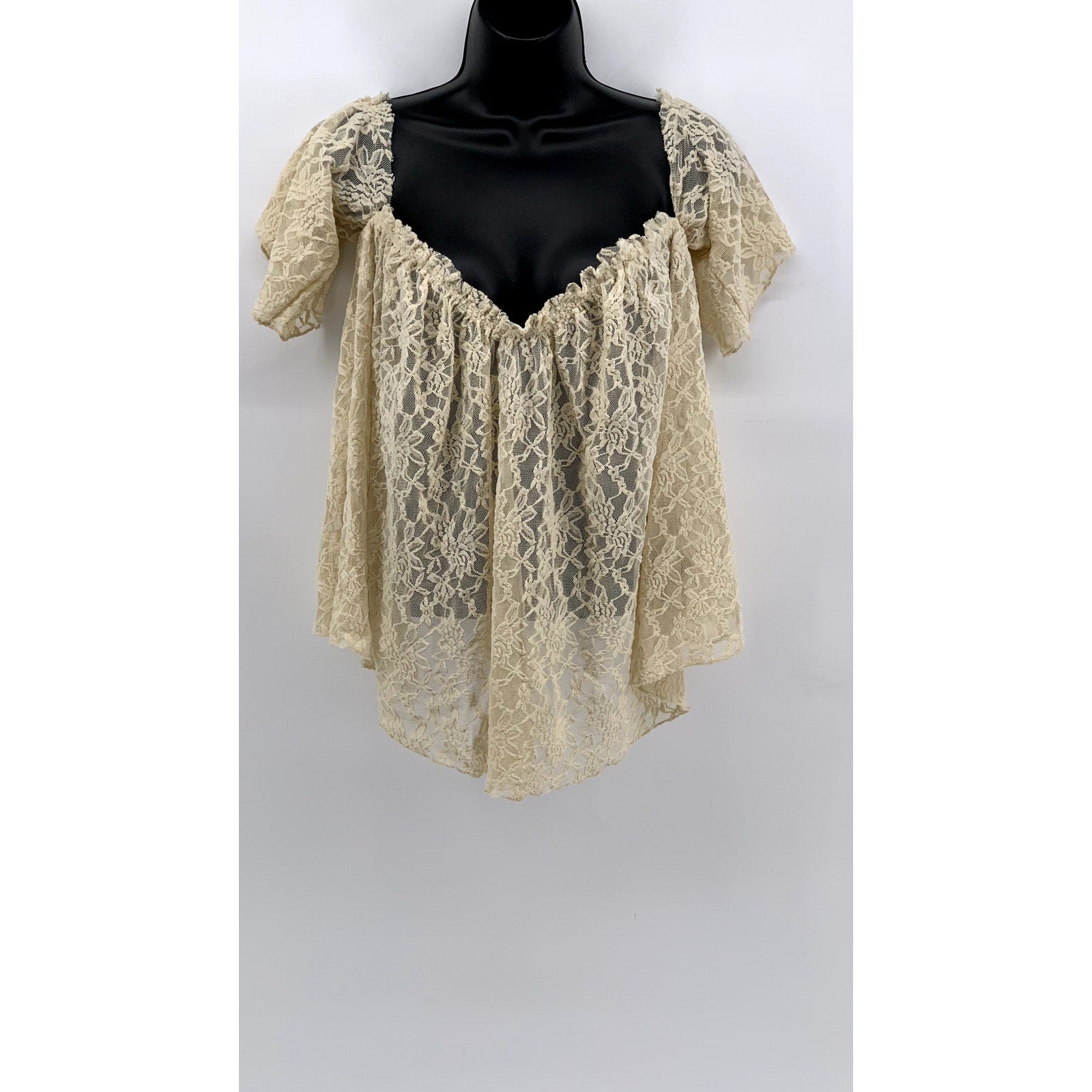 KIMCHI BLUE Women's Beige Floral Lace Back Cropped Top SZ M