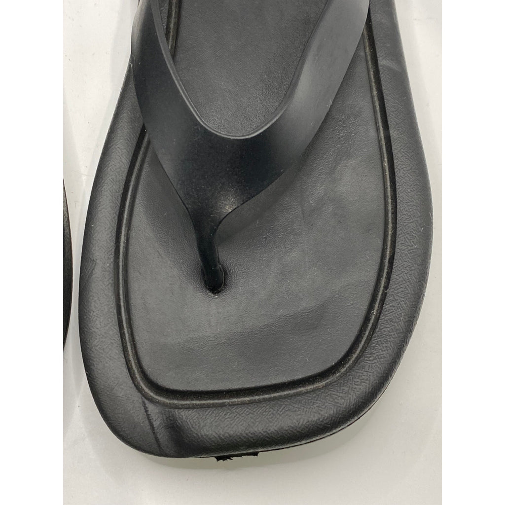 JEFFREY CAMPBELL Women's Black Darcie Platform Flip-Flop Sandals SZ 8