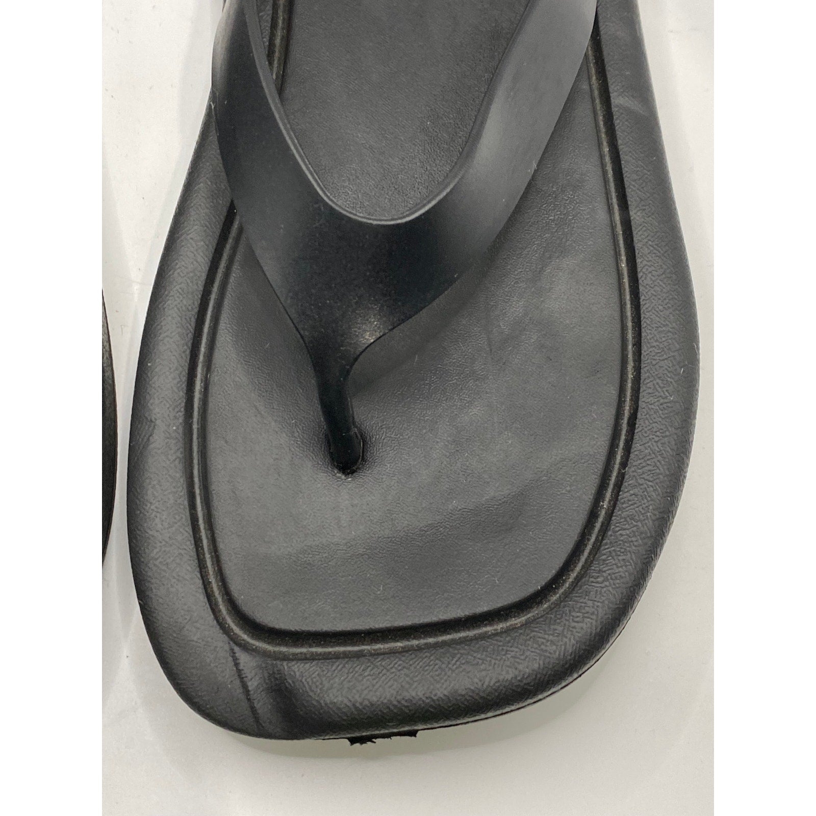 JEFFREY CAMPBELL Women's Black Darcie Platform Flip-Flop Sandals SZ 8