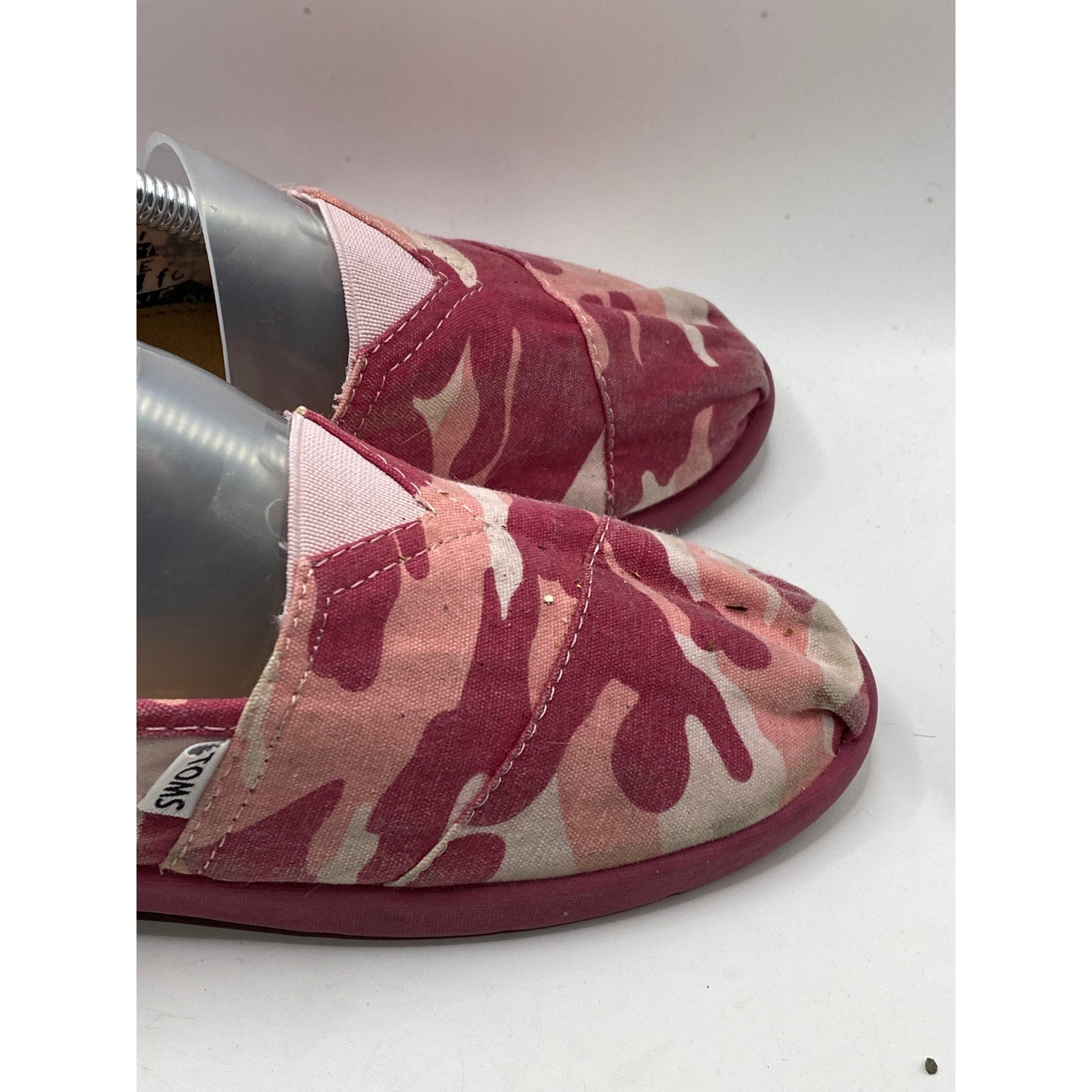 TOMS Youth Pink Camo Classic Slip-On Round-Toe Alpargata Canvas Shoes SZ 3.5Y