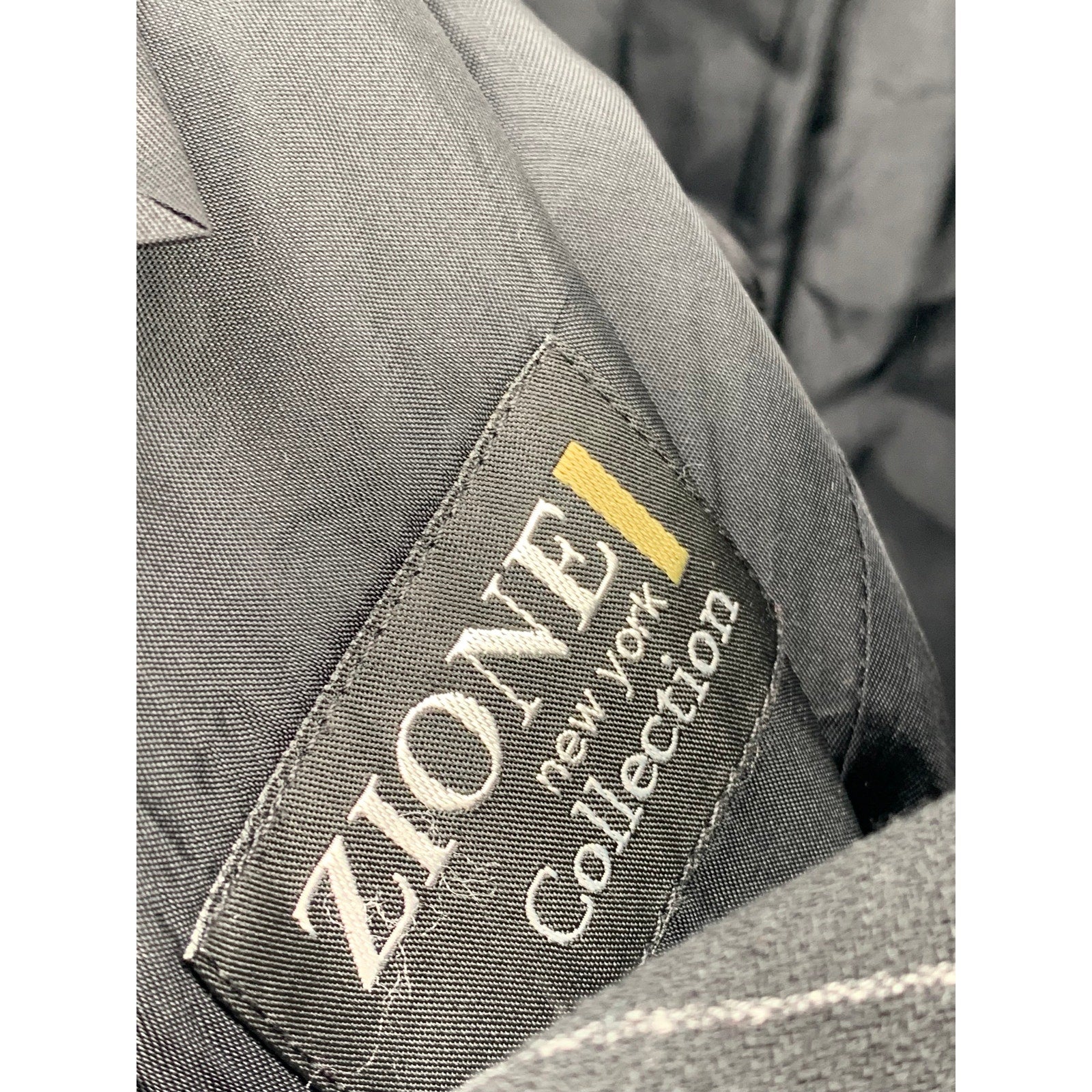 ZIONE NEW YORK Men's Vintage Black Pinstripe Regular Three Button Blazer SZ 41R