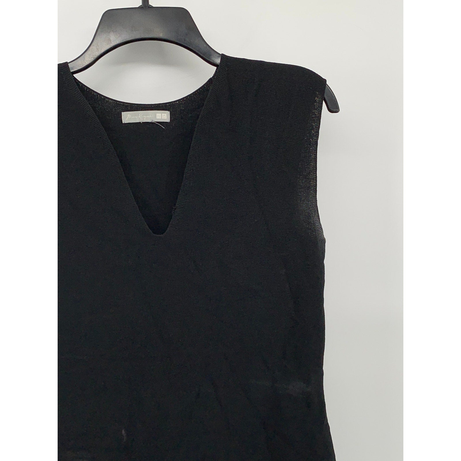 UNIQLO X Mame Kurogouchi Women's Black V-Neck Sleeveless Knit Sweater Top SZ S