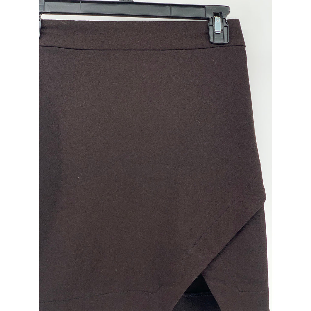 DYNAMITE Women's Black Solid Asymmetrical Slit-Hem Straight Mini Skirt SZ XS