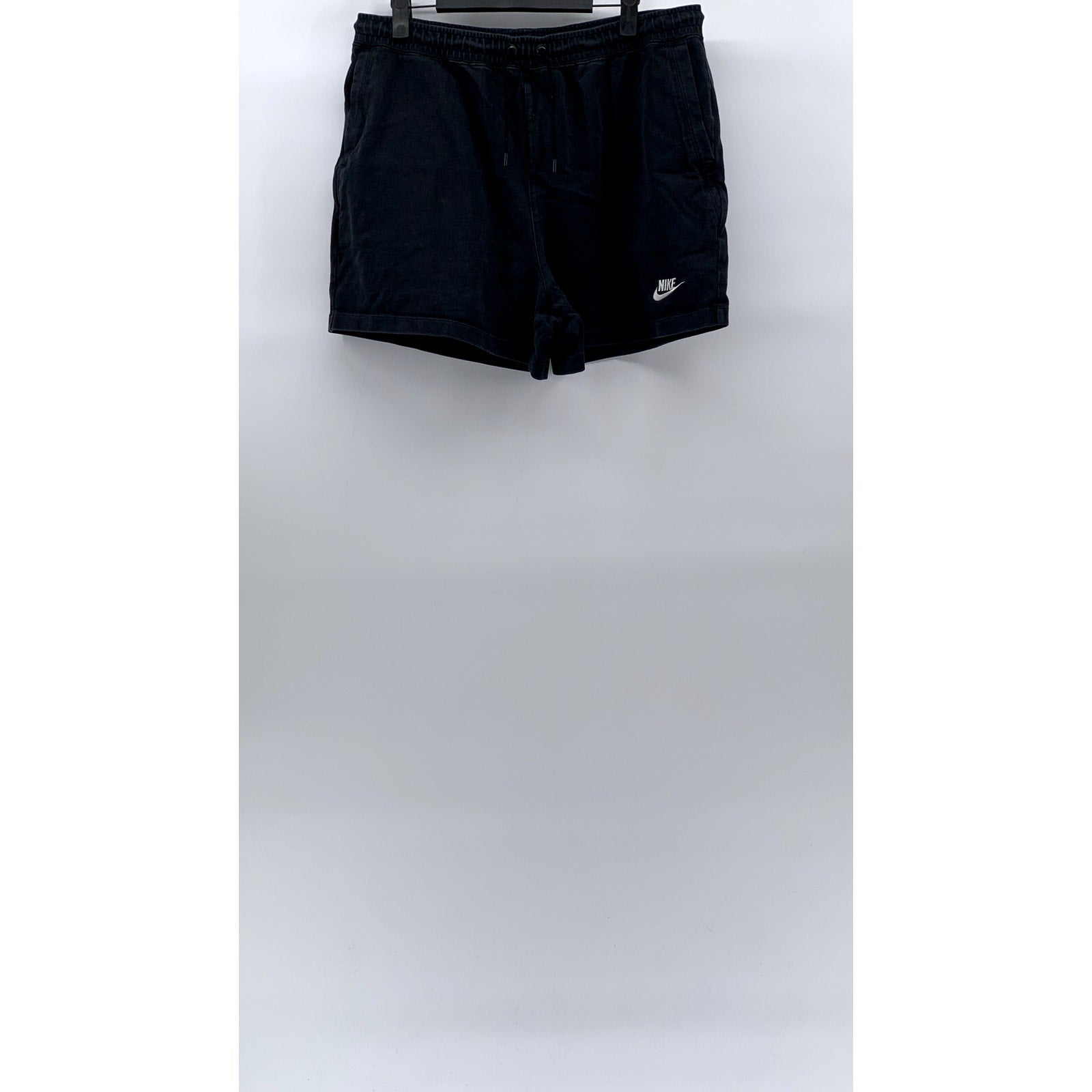 NIKE Men’s Black Solid Drawstring Casual Pull-On Shorts SZ L