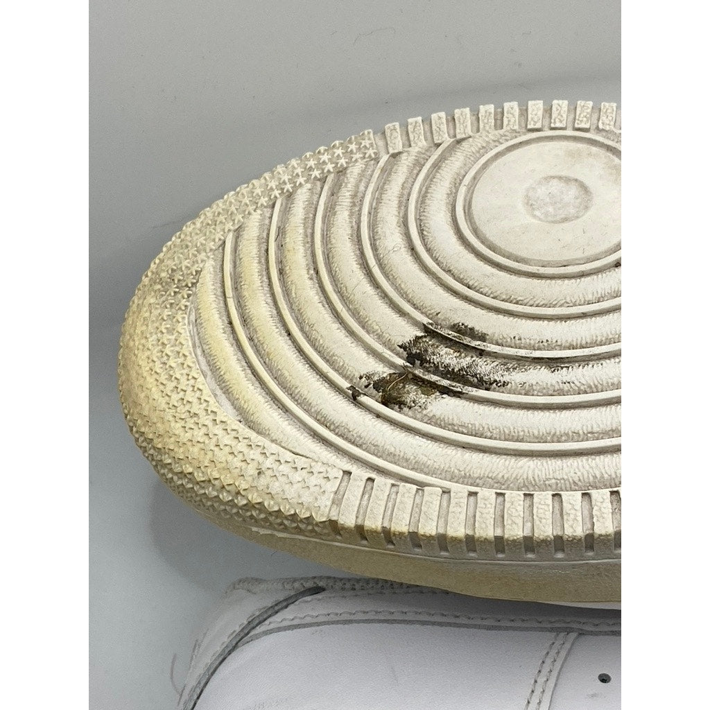 NIKE Men's White Air Force 1 '07 Low Top Lace-Up Basketball Shoes SZ 9.5