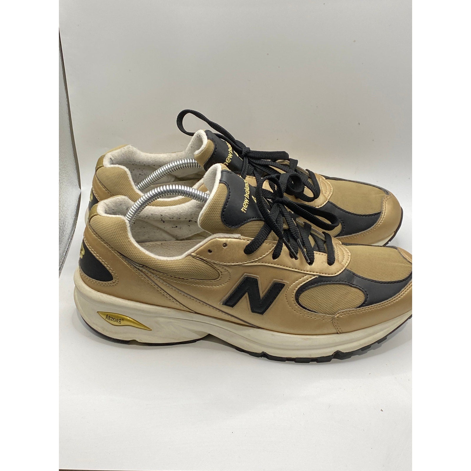 NEW BALANCE Men's Gold-Black 498 Round-Toe Lace-Up Running Sneaker SZ 11.5