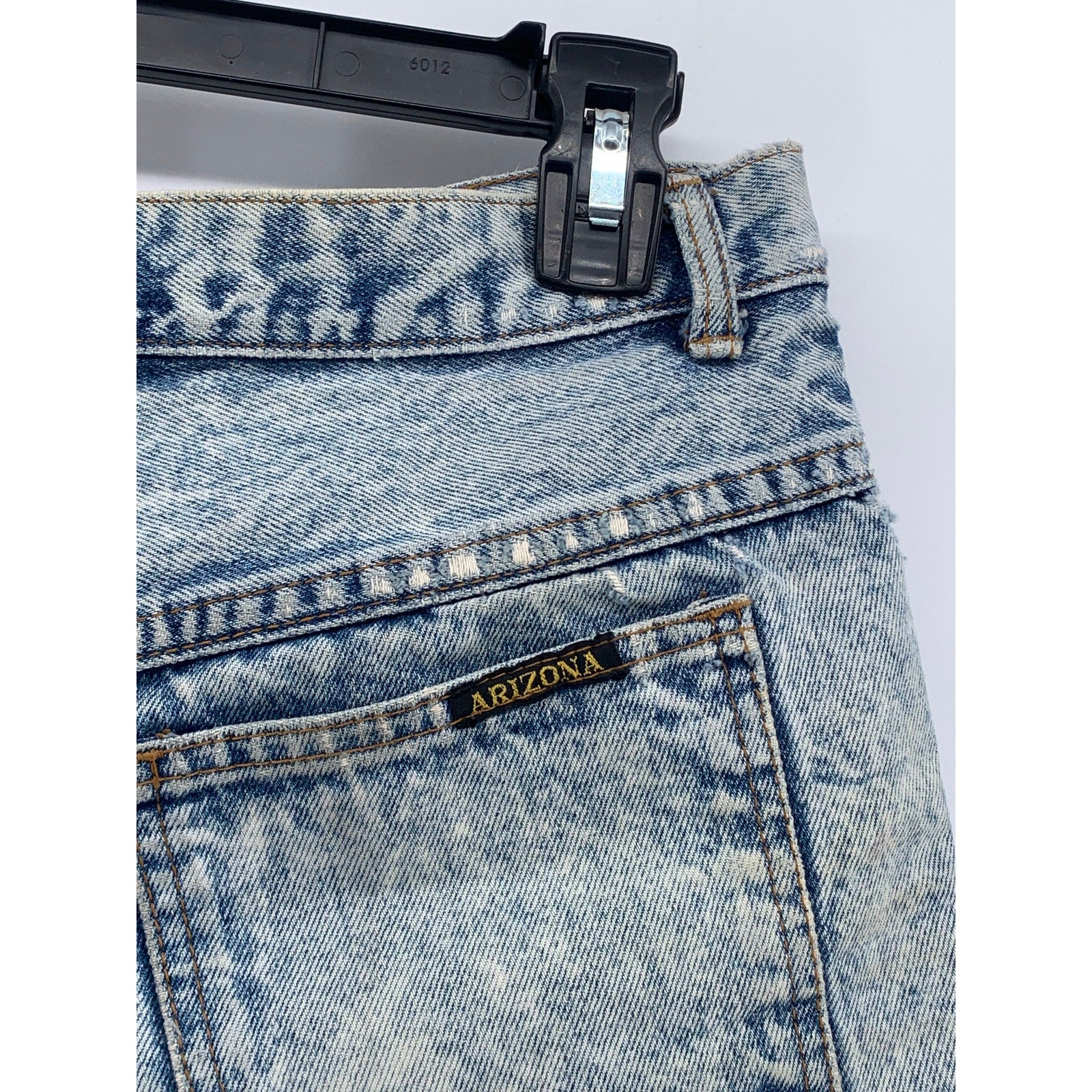 ARIZONA Women's Vintage Y2K Blue Denim Casual Five-Pocket Shorts SZ 29