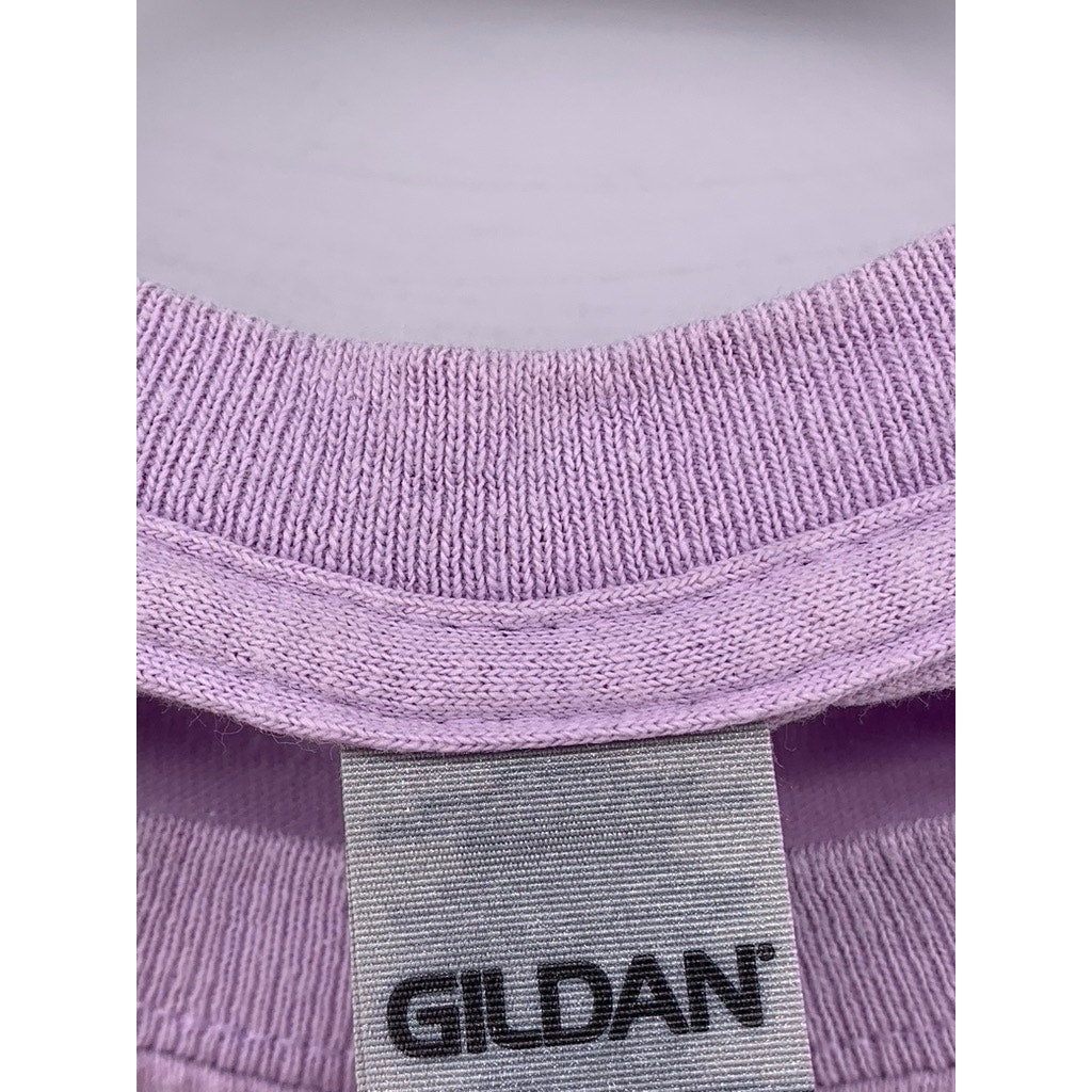 GILDAN Men's Lilac Purple You Are So Loved Here Graphic Crewneck T-Shirt SZ M