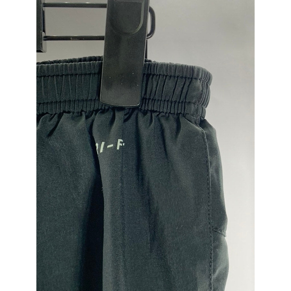 NIKE Women's Black Infinity Dri-Fit Back Zipper Pocket Activewear Shorts SZ S
