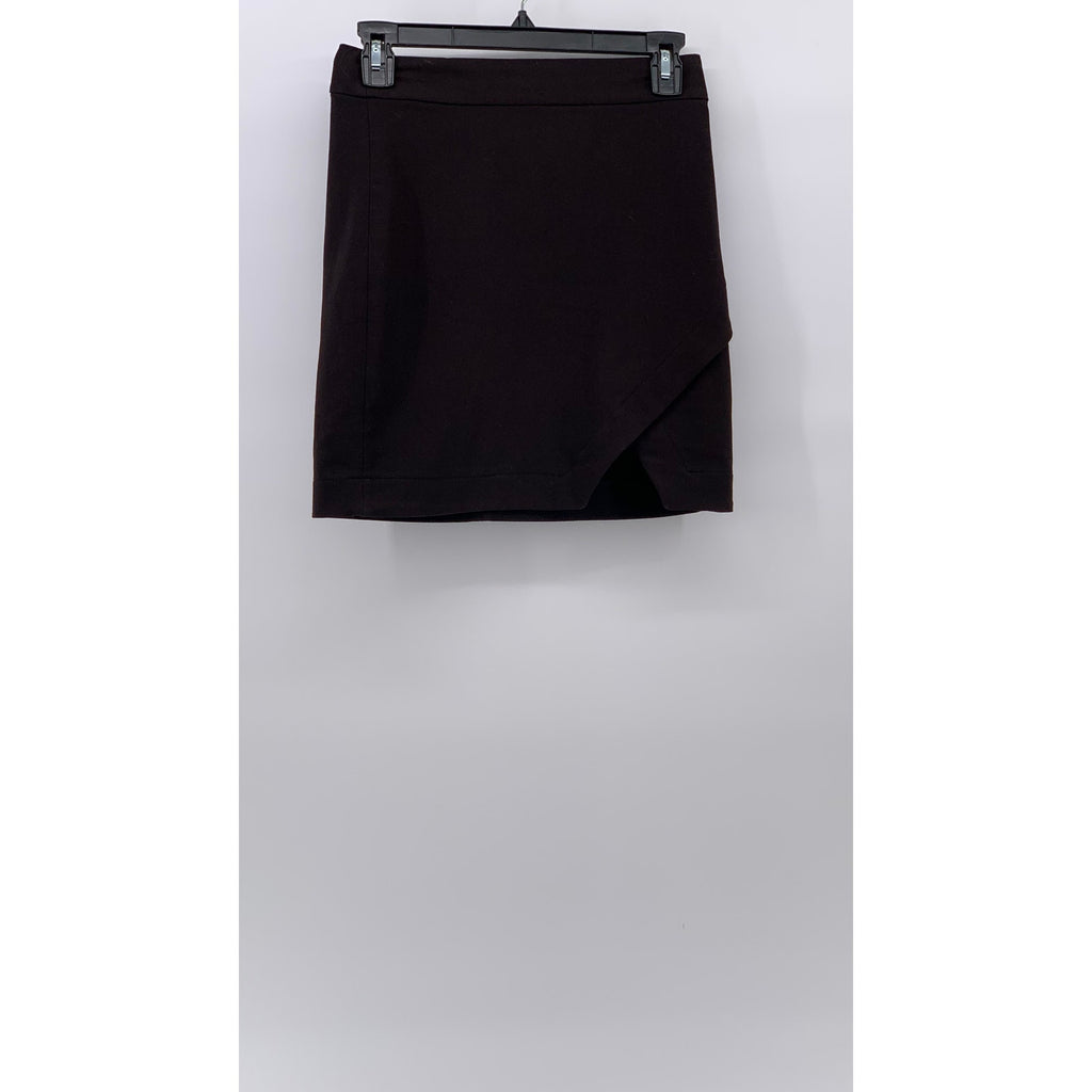 DYNAMITE Women's Black Solid Asymmetrical Slit-Hem Straight Mini Skirt SZ XS