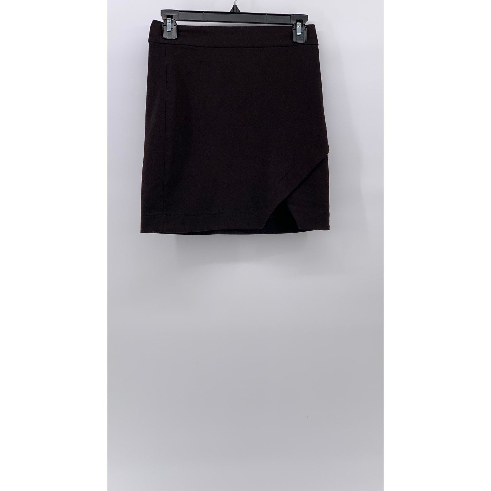 DYNAMITE Women's Black Solid Asymmetrical Slit-Hem Straight Mini Skirt SZ XS
