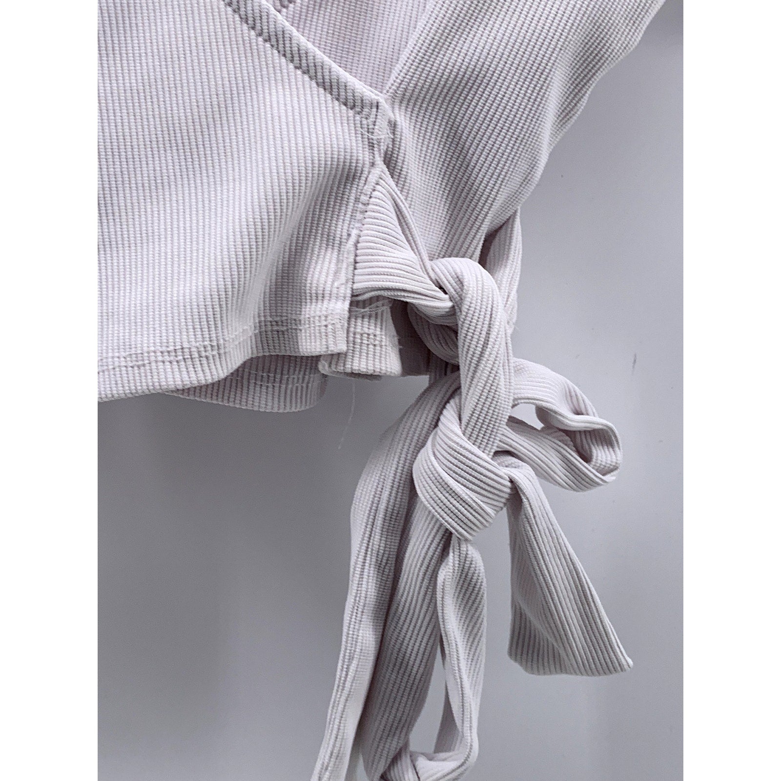 REVAMPED Women's White Ribbed V-Neck Short Sleeve Cropped Wrap Top SZ S